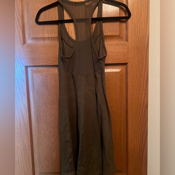 Dark Green Dress Midi with thick straps. Size medium. - Picture 3 of 3